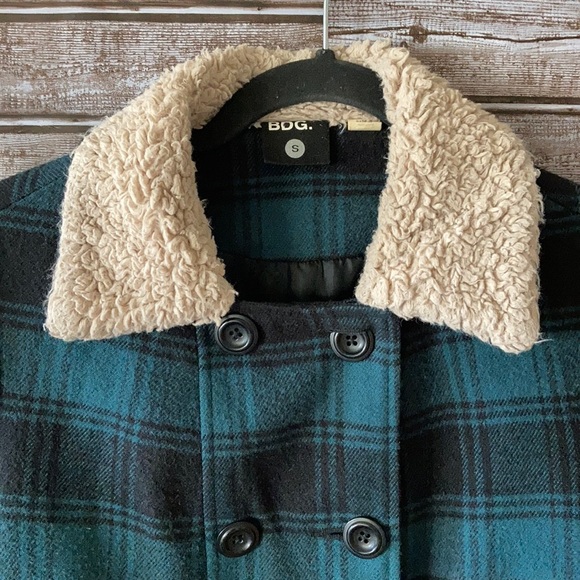 BDG Urban Outfitters Fur Collar Plaid Jacket - Picture 3 of 7